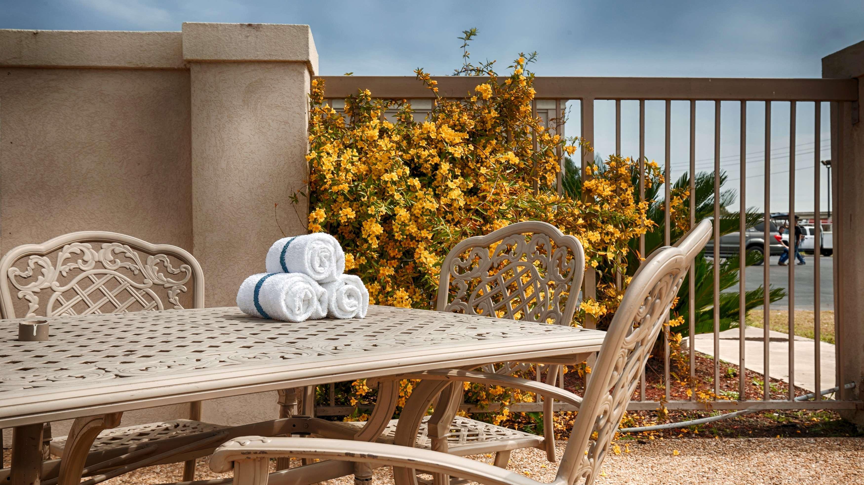 Best Western Taylor Inn מראה חיצוני תמונה