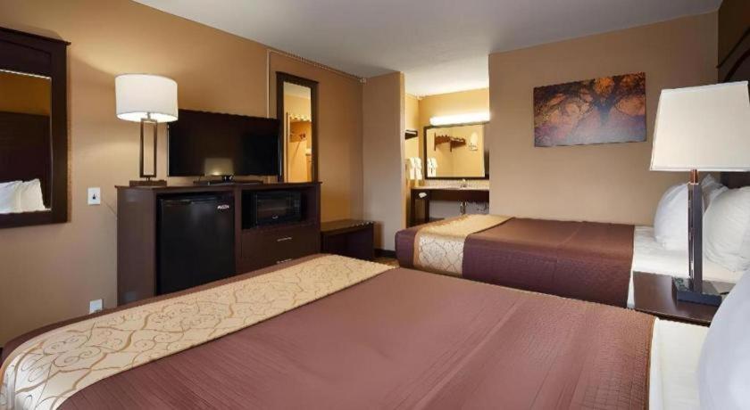 Best Western Taylor Inn מראה חיצוני תמונה